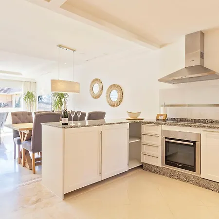 Alcam Aloha Deluxe 69 Apartment Marbella
